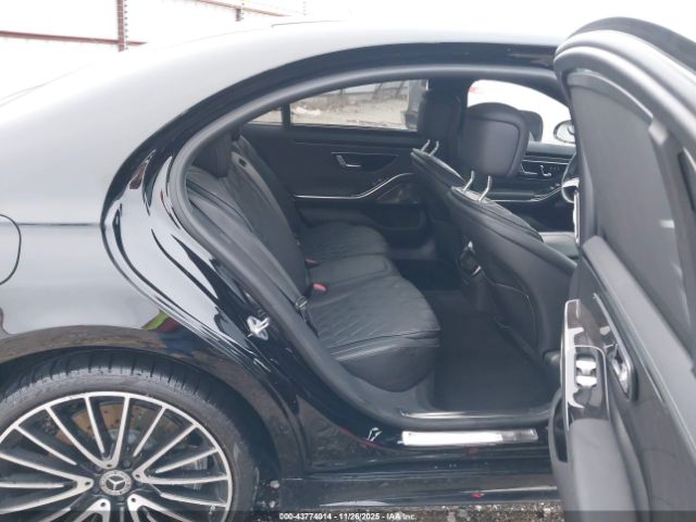 Mercedes-Benz S-Class 4matic Image 5