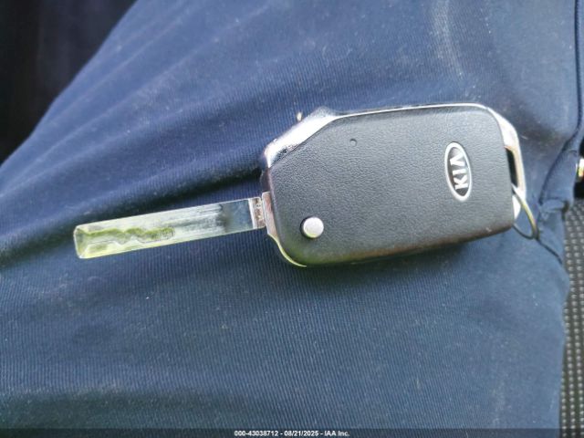 Kia Forte Lxs Image 12