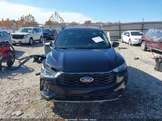 Ford Escape St-line Image 9