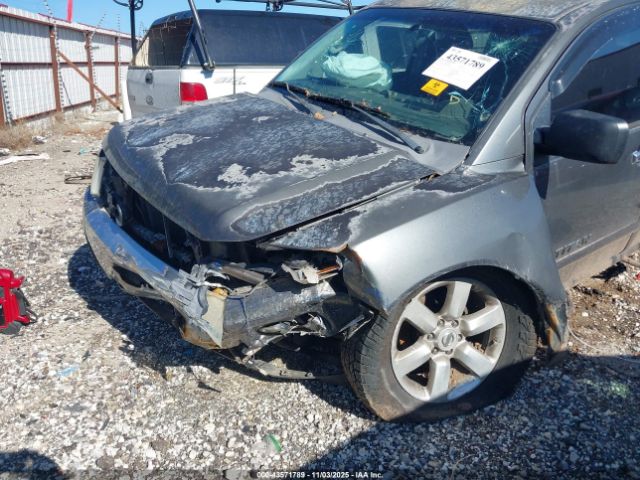 Nissan Titan Se Image 8