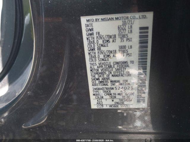 Nissan Titan Se Image 10