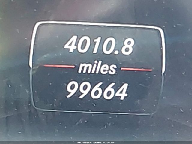 Mercedes-Benz E-Class Image 14