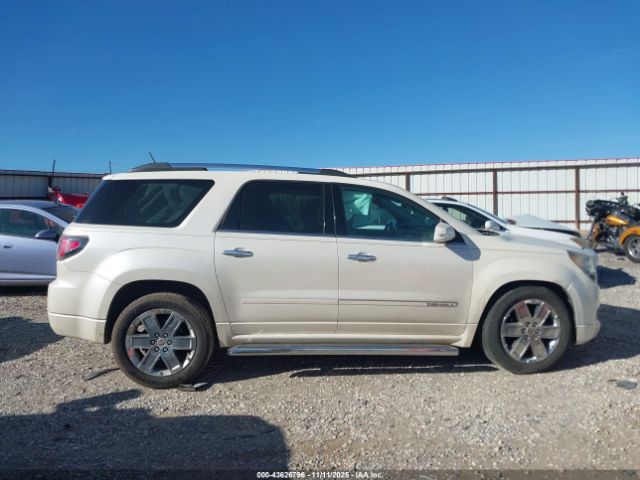 GMC Acadia Denali Image 12