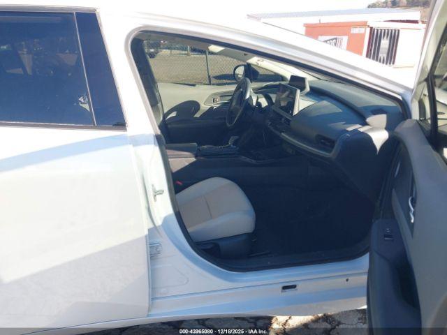 Toyota Prius Xle Awd-e Image 6