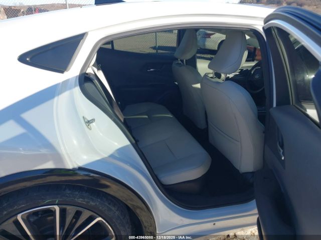 Toyota Prius Xle Awd-e Image 16