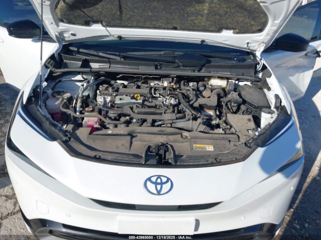Toyota Prius Xle Awd-e Image 12