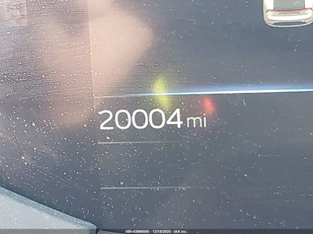 Toyota Prius Xle Awd-e Image 11