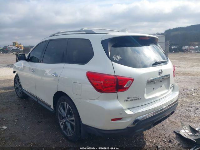 Nissan Pathfinder Platinum Image 7
