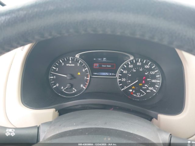 Nissan Pathfinder Platinum Image 9