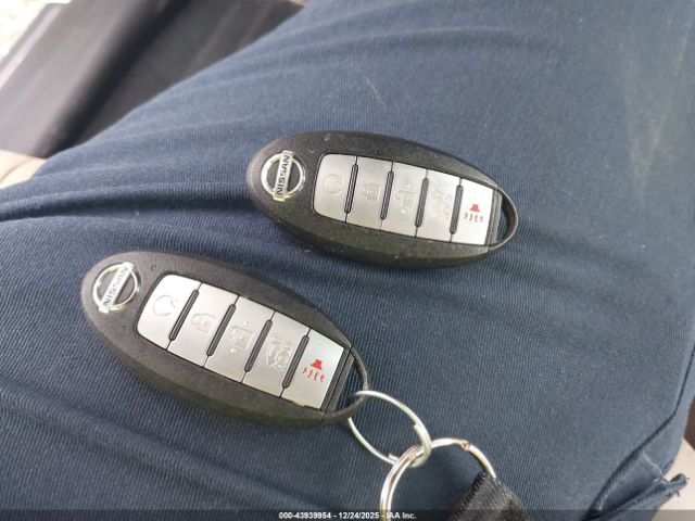 Nissan Pathfinder Platinum Image 15