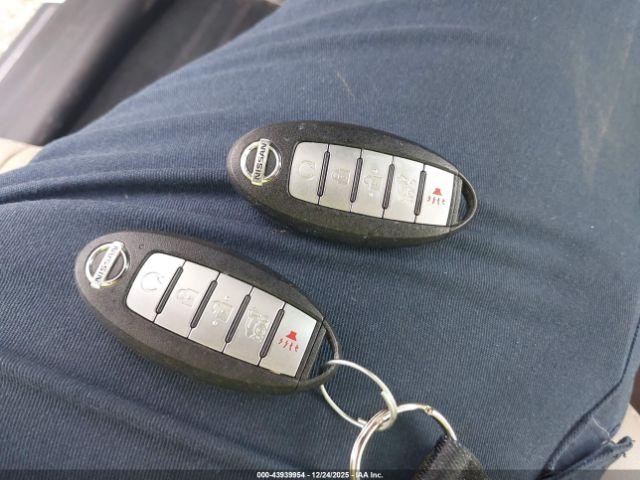 Nissan Pathfinder Platinum Image 15