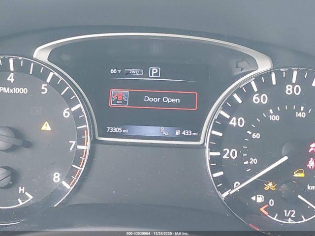 Nissan Pathfinder Platinum Image 13