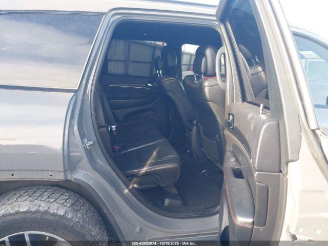 Jeep Grand Cherokee Trailhawk 4x4 Image 3