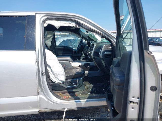 Ford F-150 Platinum Image 16