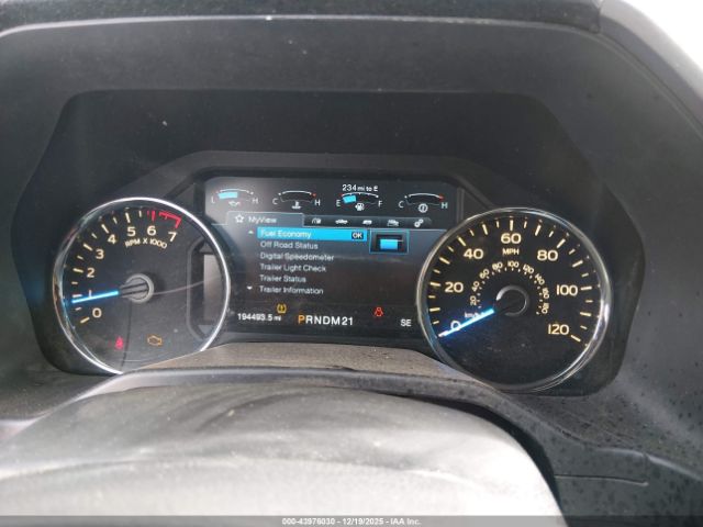 Ford F-150 Platinum Image 8