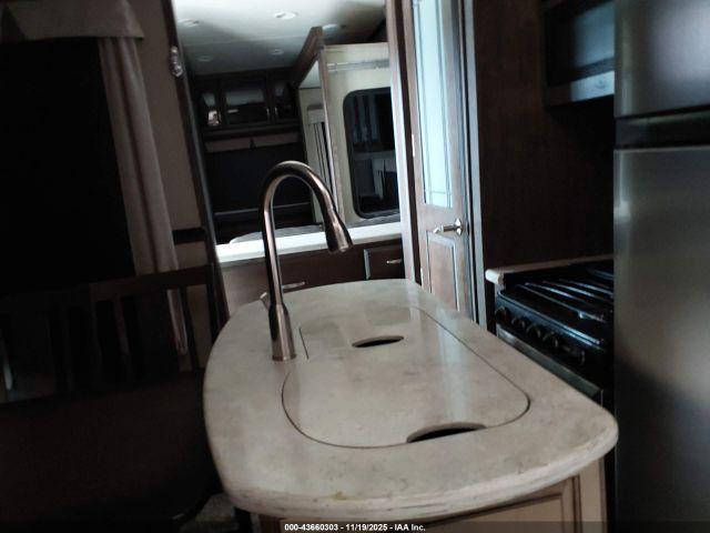 Grde Solitude Image 4