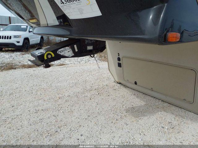 Grde Solitude Image 9