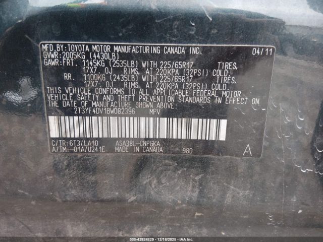 Toyota RAV4 Limited Image 17