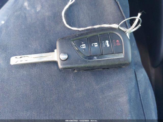 Toyota Corolla Le Image 2