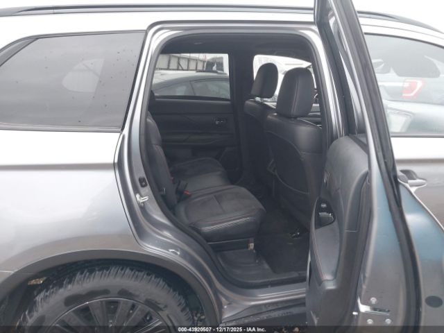 Mitsubishi Outlander Image 15