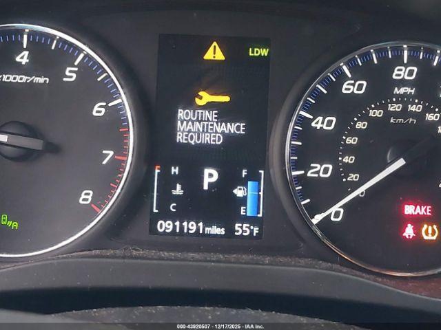 Mitsubishi Outlander Image 3