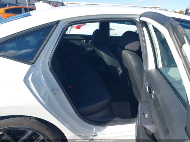 Honda Civic Sport Image 9