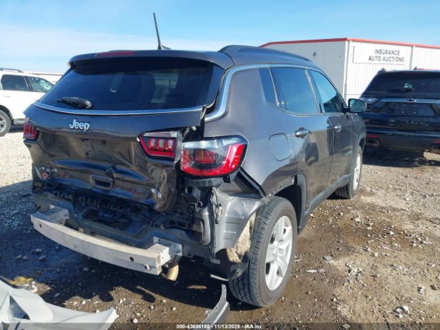 Jeep Compass Latitude 4x4 Image 7