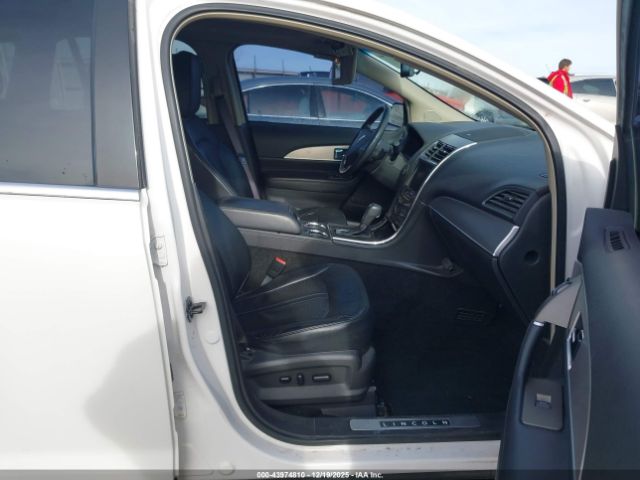 Lincoln MKX Image 16